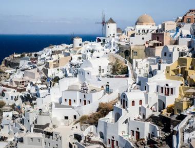 How Big is Santorini? A Look at Greece’s Most Famous Island