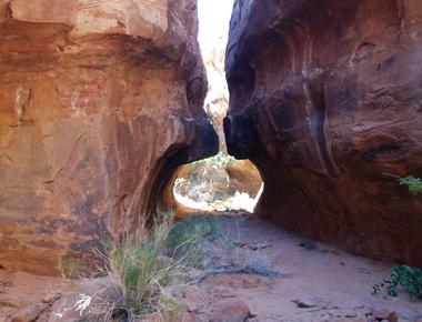 Seven Keyholes Slot Canyon - A Trailhead Guide for Adventurers