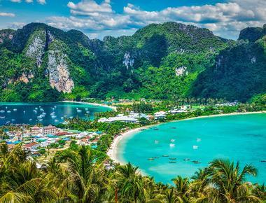 Krabi vs. Phi Phi Islands - Which Thai Destination is Right for You?