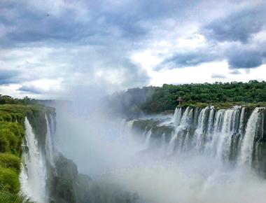 What Time Is It at Iguazú Falls? Time Zones &amp; Best Visiting Hours